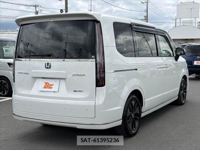 Honda STEP WGN 2022-10 7562915-14