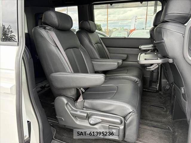 Honda STEP WGN 2022-10 7562915-19