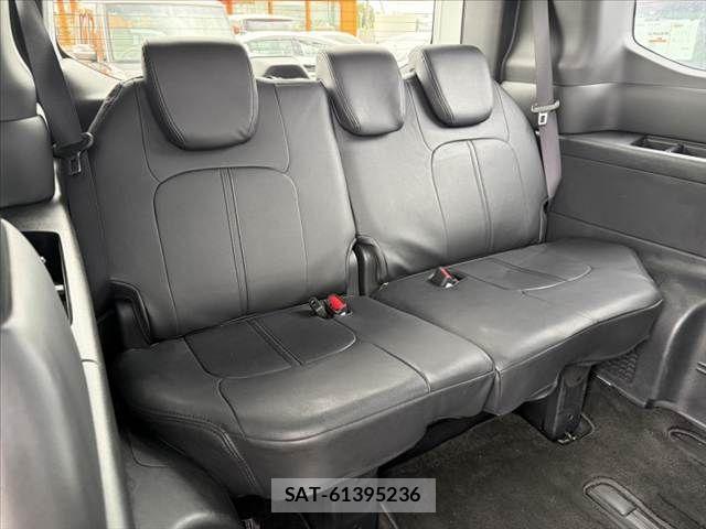 Honda STEP WGN 2022-10 7562915-20