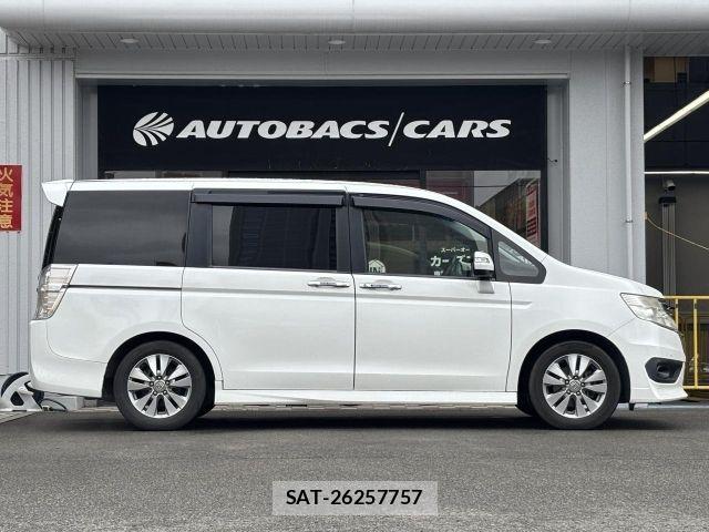 Honda STEP WGN 2013-08 7562921-21