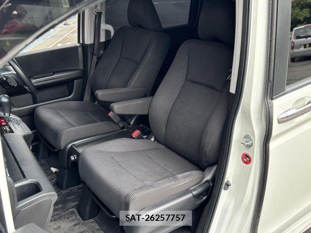 Honda STEP WGN 2013-08 7562921-8