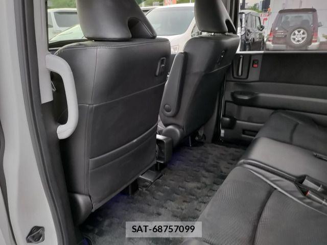 Honda STEP WGN 2013-09 7562919-14