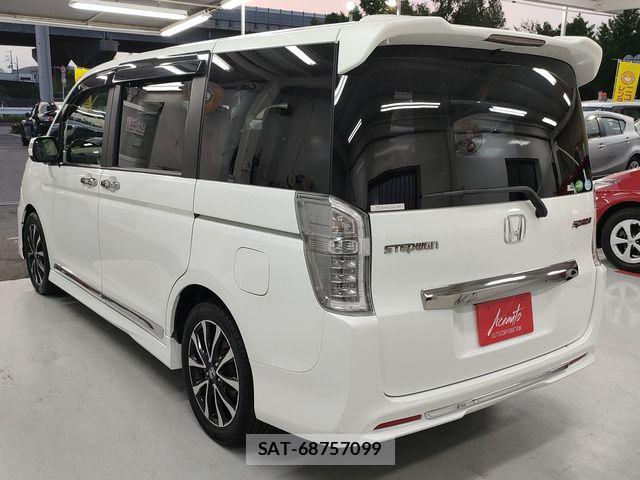 Honda STEP WGN 2013-09 7562919-1