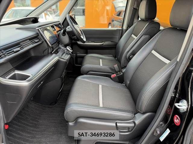 Honda STEP WGN 2018-03 7562918-16