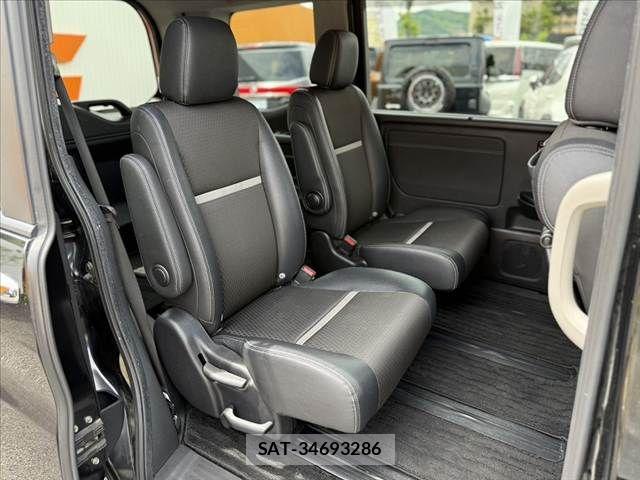 Honda STEP WGN 2018-03 7562918-19