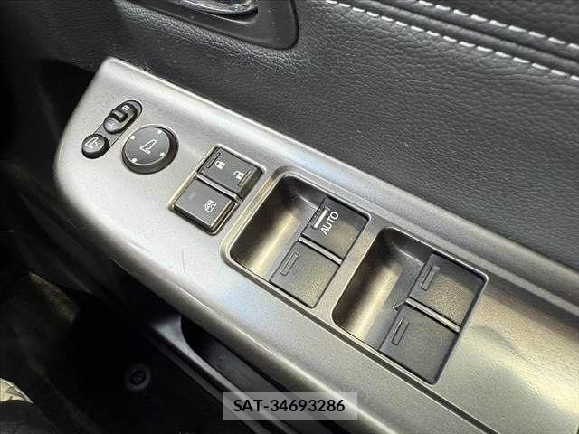 Honda STEP WGN 2018-03 7562918-20