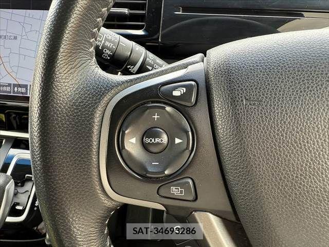 Honda STEP WGN 2018-03 7562918-21