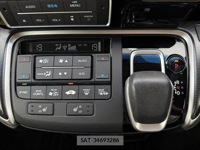 Honda STEP WGN 2018-03 7562918-25