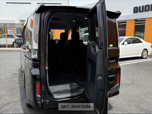 Honda STEP WGN 2018-03 7562918-29