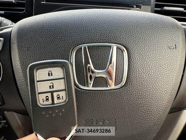 Honda STEP WGN 2018-03 7562918-3