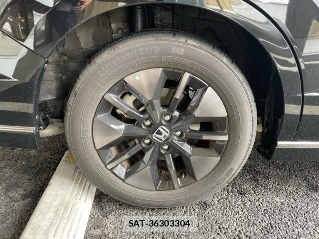 Honda STEP WGN 2023-02 7562907-3