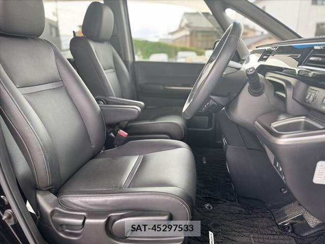 Honda STEP WGN 2018-03 7620374-15