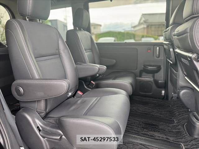 Honda STEP WGN 2018-03 7620374-16