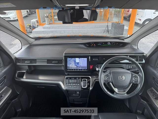 Honda STEP WGN 2018-03 7620374-1