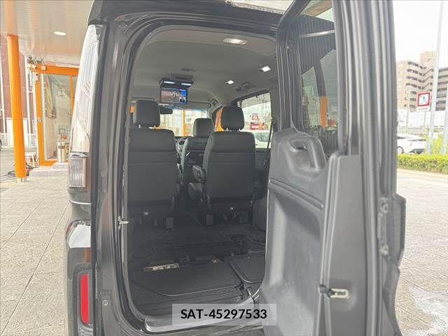 Honda STEP WGN 2018-03 7620374-22