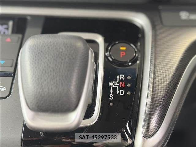 Honda STEP WGN 2018-03 7620374-26