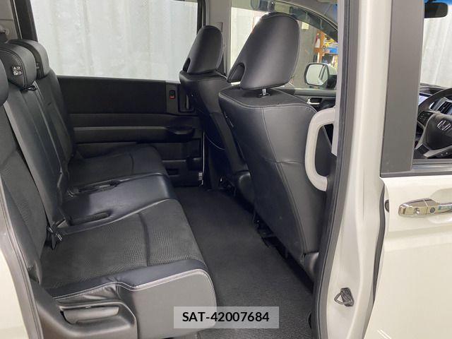 Honda STEP WGN 2013-08 7620411-4