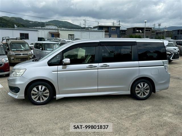 Honda STEP WGN 2014-03 7620381-13