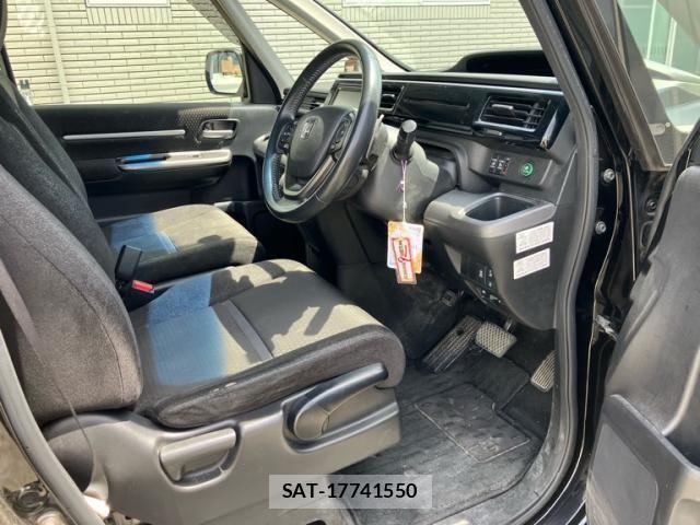 Honda STEP WGN 2019-11 7620367-12