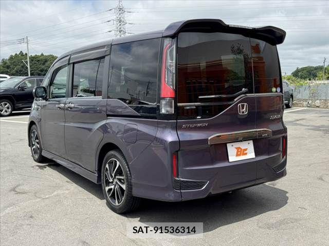 Honda STEP WGN 2016-09 7620368-12