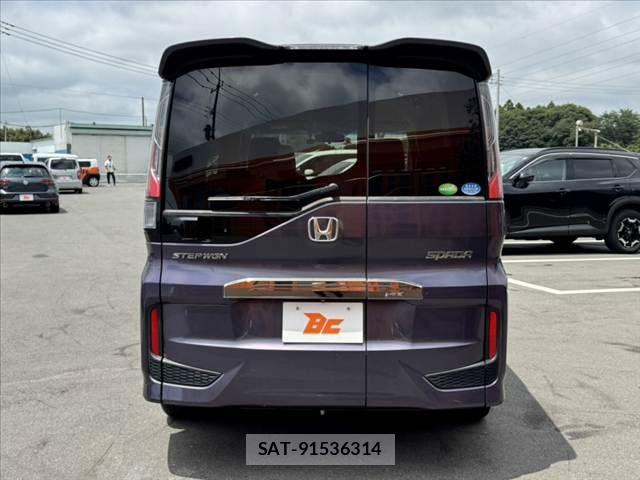 Honda STEP WGN 2016-09 7620368-13