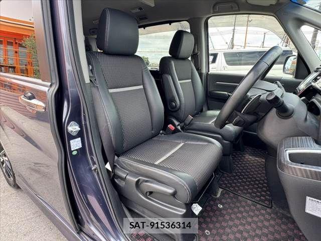 Honda STEP WGN 2016-09 7620368-15
