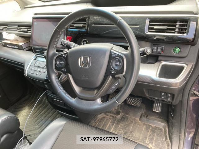 Honda STEP WGN 2021-09 7620357-12