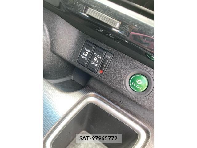 Honda STEP WGN 2021-09 7620357-14