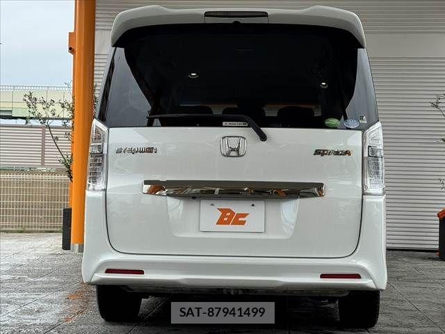 Honda STEP WGN 2014-03 7620391-12