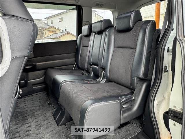 Honda STEP WGN 2014-03 7620391-16