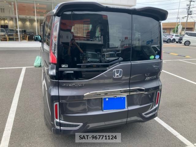 Honda STEP WGN 2015-09 7620373-1