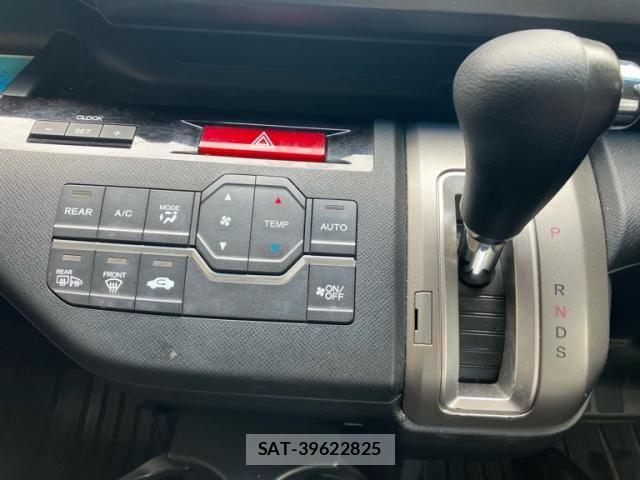 Honda STEP WGN 2011-10 7620407-19