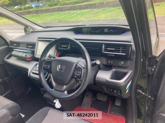 Honda STEP WGN 2017-01 7620366-17
