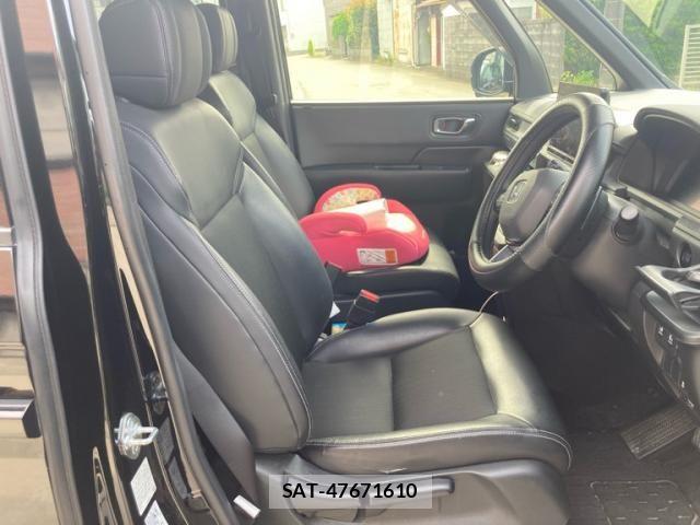 Honda STEP WGN 2022-08 7620354-18