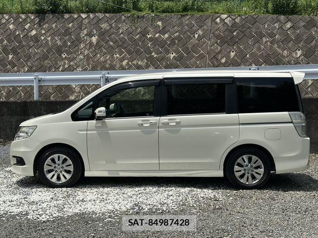 Honda STEP WGN 2010-09 7729235-9