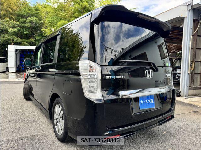 Honda STEP WGN 2013-02 7729247-2