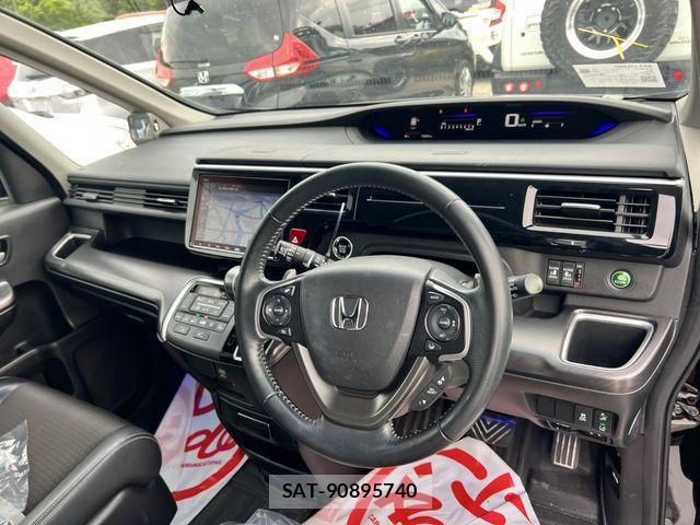 Honda STEP WGN 2021-04 7729208-15