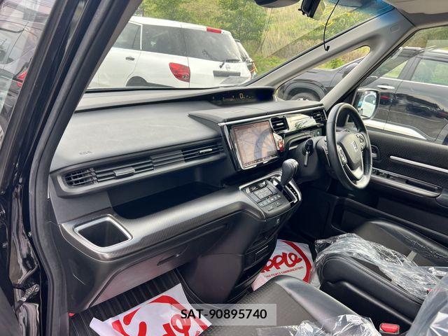 Honda STEP WGN 2021-04 7729208-1