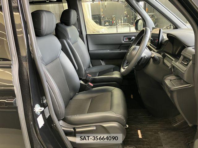 Honda STEP WGN 2023-12 7789482-10