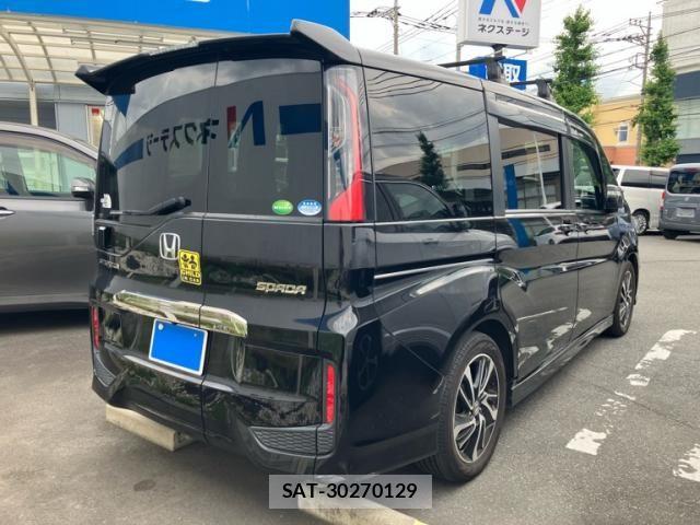 Honda STEP WGN 2018-02 7789469-3