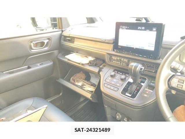 Honda STEP WGN 2024-03 7789473-29