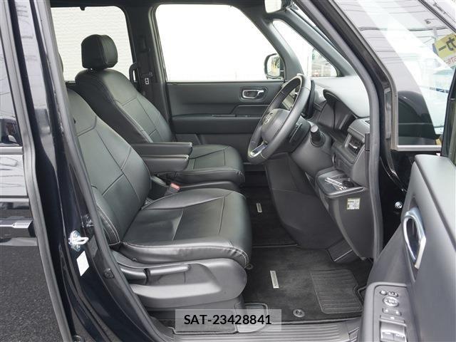 Honda STEP WGN 2023-04 7789475-13
