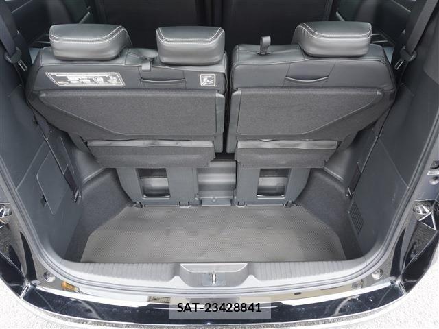 Honda STEP WGN 2023-04 7789475-17