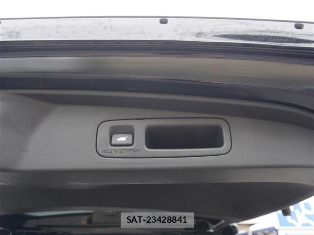 Honda STEP WGN 2023-04 7789475-19
