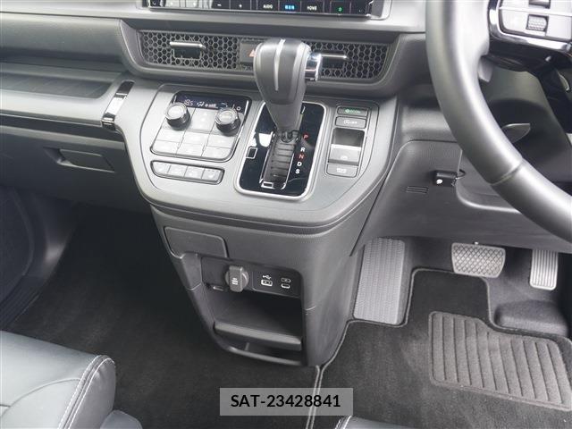 Honda STEP WGN 2023-04 7789475-6