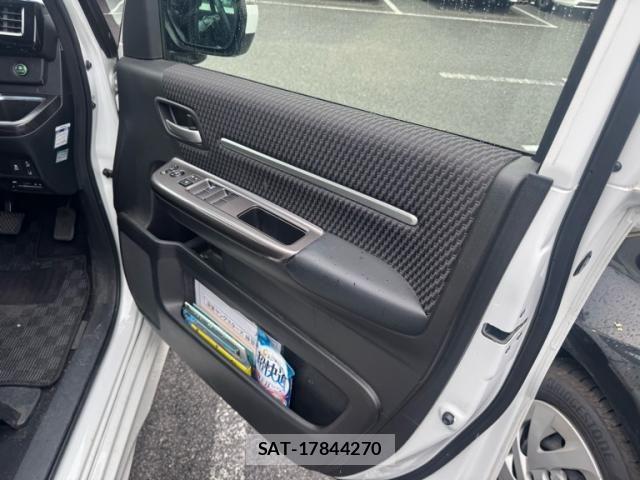 Honda STEP WGN 2016-04 7879671-11