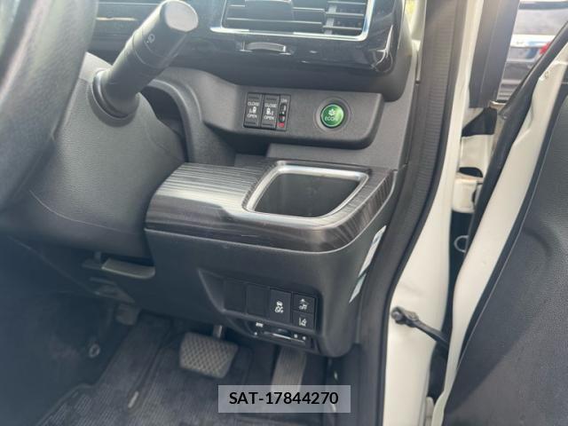 Honda STEP WGN 2016-04 7879671-12