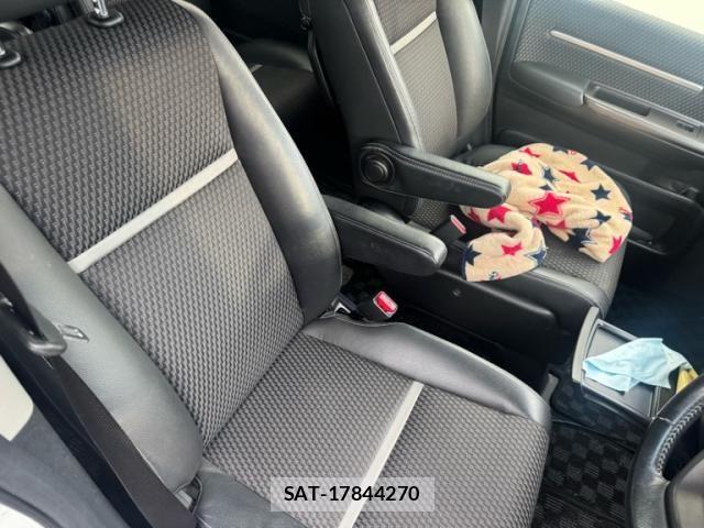 Honda STEP WGN 2016-04 7879671-14
