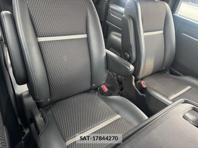 Honda STEP WGN 2016-04 7879671-15