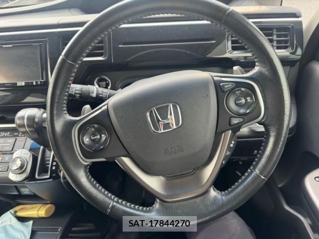 Honda STEP WGN 2016-04 7879671-17